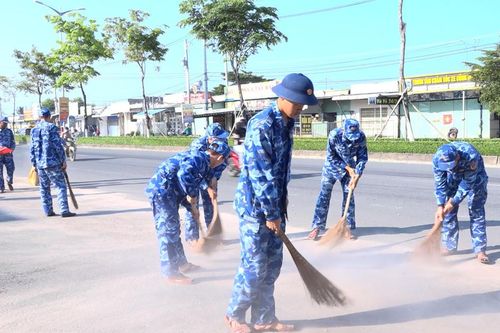 Cảnh sát biển hưởng ứng 'Ngày Vì môi trường Phú Quốc'