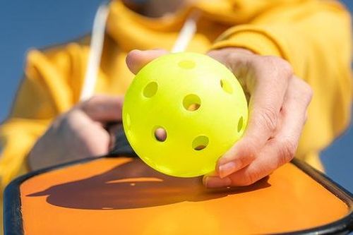 Làm gì để phòng tránh chấn thương khi chơi pickleball?