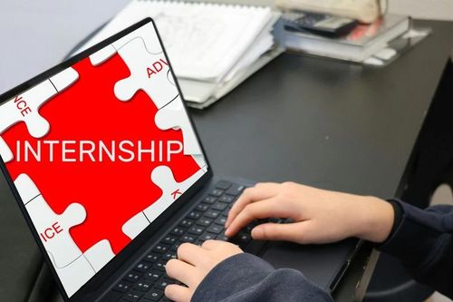 Thực tập không chỉ để 'xin dấu mộc': Sinh viên thật sự cần gì từ doanh nghiệp?