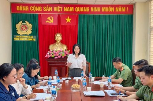 Công an Thủ đô phối hợp cùng các chuyên gia hàng đầu tập huấn sáng tạo video clip 'Tổ quốc bình yên'