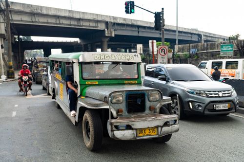 Tài xế taxi Philippines bị đình chỉ vì 'chặt chém' idol Hàn Quốc