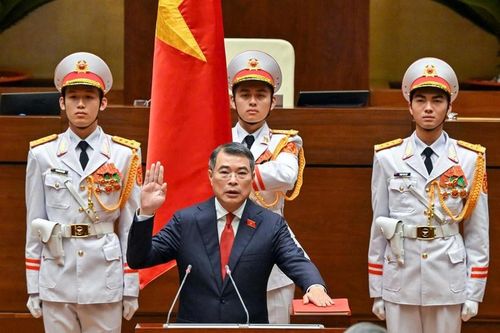Lễ tuyên thệ của Thủ tướng Lê Minh Hưng
