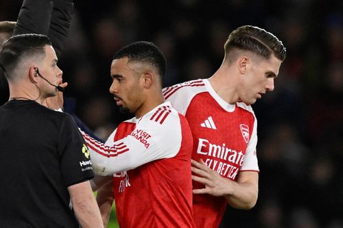 Arsenal trước giờ G - toan tính chiến thuật hay bản lĩnh yếu kém?