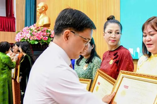 TPHCM khen thưởng nhiều tập thể, cá nhân xuất sắc tại phường An Đông