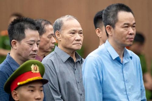 Cựu Thứ trưởng Hoàng Văn Thắng bị phạt 4 năm tù về tội 'Nhận hối lộ'