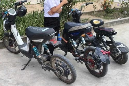 Kiểm tra bãi xe trường học phát hiện nhiều xe đạp điện 'độ, chế'
