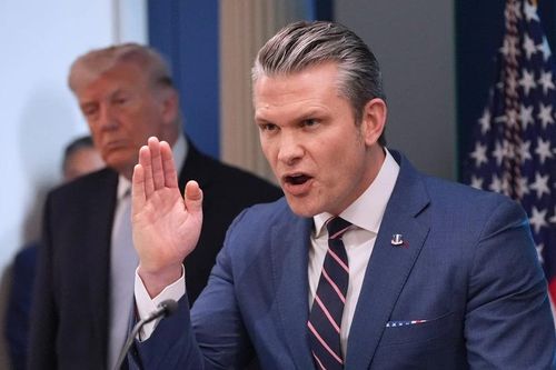 Nghị sĩ Dân chủ kiến nghị luận tội Bộ trưởng Chiến tranh Hegseth