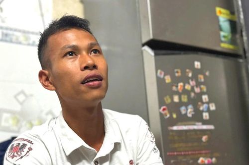 Tài xế kể khoảnh khắc dừng xe tải giữa Quốc lộ cứu bé gái 2 tuổi
