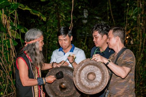 Im lìm giữa núi rừng, bản làng ở Măng Đen bất ngờ 'thức giấc'