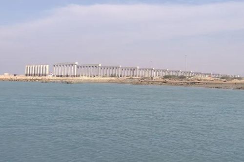 Những cây cầu huyết mạch ở Iran có nguy cơ bị đánh sập