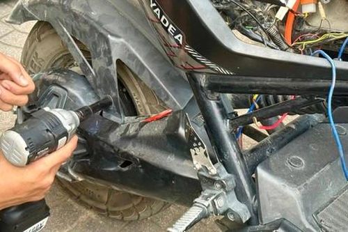 Công an cảnh báo tình trạng học sinh 'độ' xe điện chạy 90km/h