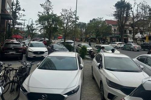 Nghệ An: Xử lý kết hợp tuyên truyền các trường hợp vi phạm lấn chiếm vỉa hè
