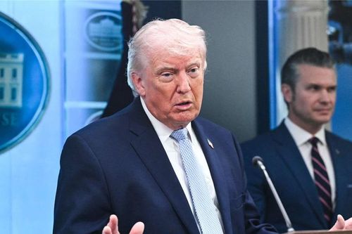 Ông Trump: Mỹ đã cung cấp vũ khí cho người biểu tình ở Iran nhưng bị chiếm đoạt