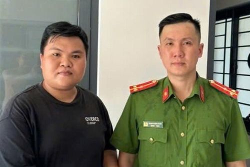 Nhặt được 'món đồ quý', trên đường đi làm về, thanh niên tức tốc đến báo Công an