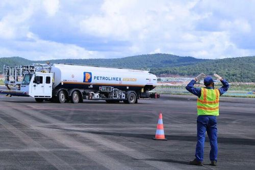 PLX đặt mục tiêu doanh thu hợp nhất kỷ lục, lợi nhuận giảm tốc trước áp lực xe điện