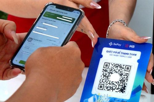 Đẩy mạnh thanh toán không dùng tiền mặt, thúc đẩy chuyển đổi số toàn diện
