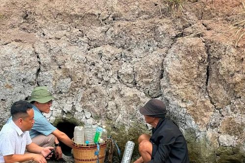 Khảo sát tu sửa giọt nước làng Bi