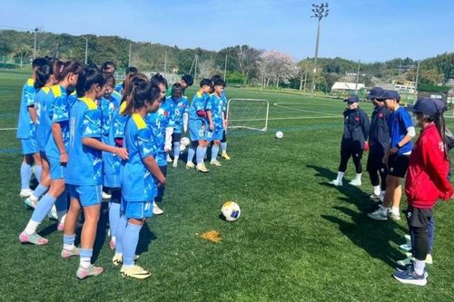 Đại diện Việt Nam so tài hàng loạt đội bóng Nhật Bản trước thềm giải châu Á 2026