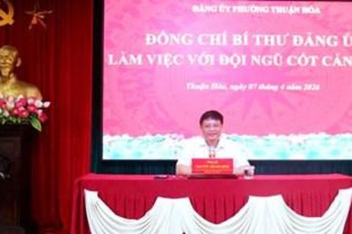 Phát huy vai trò nêu gương, gần dân, sát dân của cán bộ cơ sở