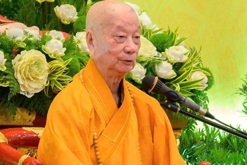 Lắng nghe Đức Pháp chủ GHPGVN khai thị tại Đại hội đại biểu Phật giáo TP.HCM lần thứ I