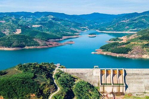 Quảng Ngãi: Kêu gọi loạt dự án năng lượng sạch hơn 3.500MW