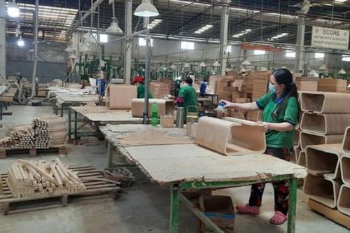 Việt Nam thu hút sản xuất, nhưng vướng 'bài toán' chứng từ chuỗi cung ứng