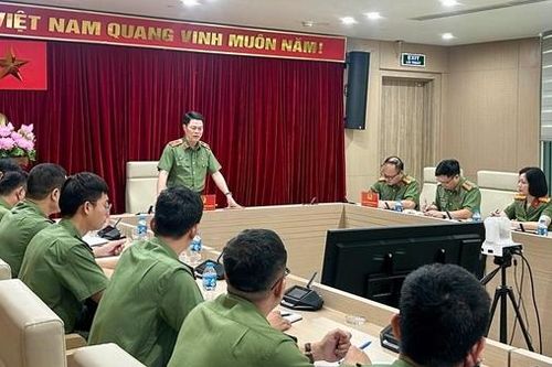 Những chiến sĩ An ninh làm 'cầu nối' giữa chính quyền và người dân