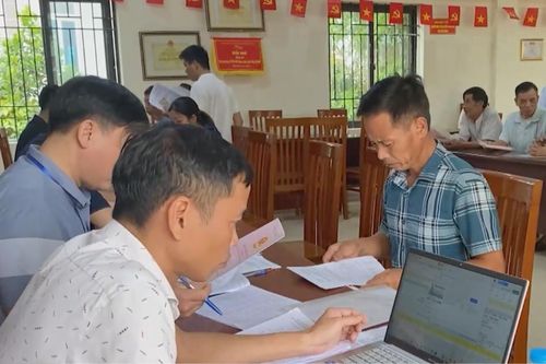 Xã Kiều Phú chi trả tiền GPMB Dự án Trung tâm thể thao