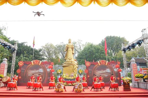 Hội đền, chùa Bà Tấm - tri ân công đức Hoàng Thái hậu Ỷ Lan