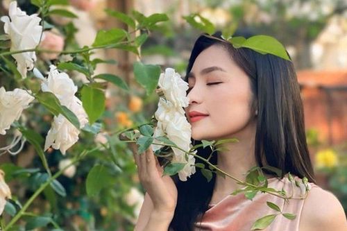 Mỹ nhân phim giờ vàng VTV một thời, tuổi 40 vẫn trẻ đẹp, sống an yên trong biệt thự sang trọng cùng chồng Việt kiều