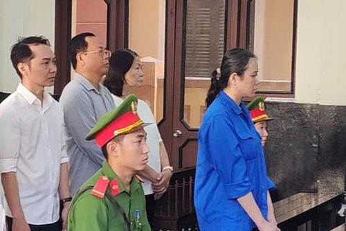 Nhóm cựu cán bộ Ban Thi đua - khen thưởng tỉnh Đồng Tháp lãnh án
