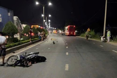 Đi xe máy ngược chiều trên quốc lộ, một người bị xe khách tông tử vong ở Đắk Lắk