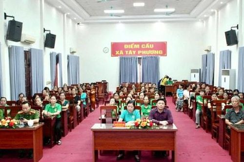 Xã Tây Phương: Đẩy mạnh tuyên truyền, phổ biến pháp luật cho hội viên nông dân