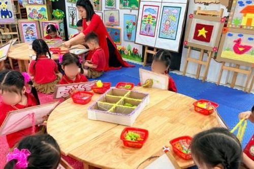 Tập huấn chuyên đề 'Phát triển thẩm mỹ cho trẻ mầm non' tại xã Trần Phú