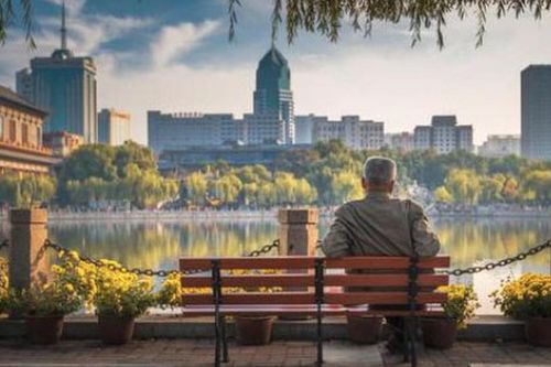 Tuổi già an nhàn của cụ ông sống một mình: 'Lương hưu đáng tin hơn con cái'