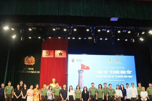 Công an Hà Nội tổ chức chương trình đào tạo 'Kể chuyện bằng video' - Cuộc thi 'Tổ quốc bình yên'