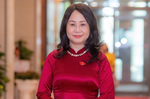 Bà Lâm Thị Phương Thanh giữ chức Bộ trưởng Bộ Văn hóa