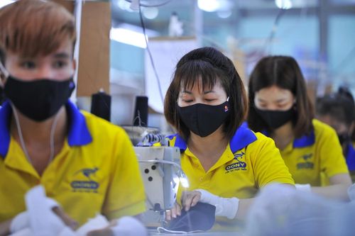 Kiến nghị giảm lãi vay cho doanh nghiệp xuất khẩu