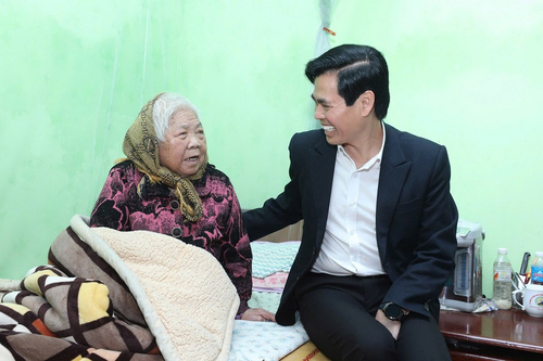 Mẹ ở lại cùng ký ức
