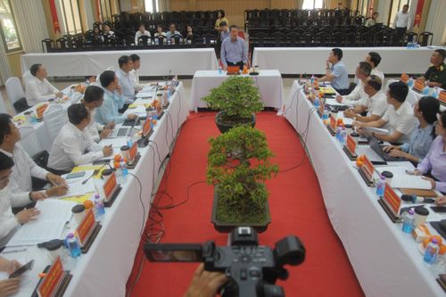 Lãnh đạo Thành ủy Đà Nẵng làm việc với Đảng ủy phường Hòa Khánh về tình hình thực hiện nhiệm vụ chính trị ở địa phương