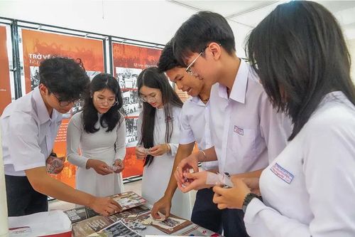 Chơi cờ - học lịch sử