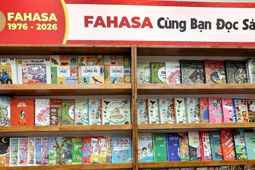Fahasa tặng 50 tủ sách đến trường học