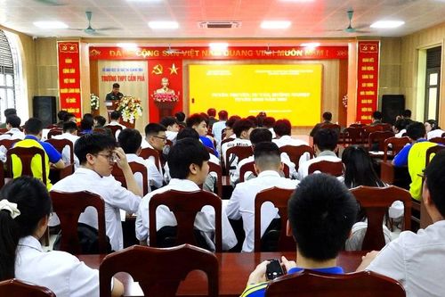 Hướng nghiệp tuyển sinh quân sự tại Quảng Ninh