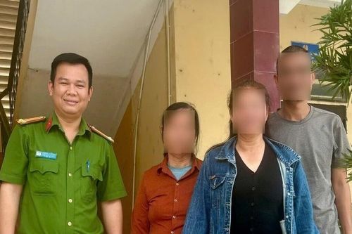 Người phụ nữ ở Phú Thọ đoàn tụ với gia đình sau hơn 3 thập kỷ 'thất lạc'