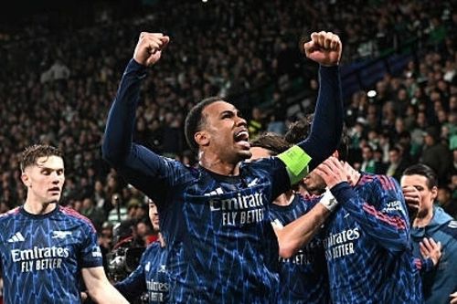 Arsenal giúp Ngoại hạng Anh giành suất thứ 5 dự Champions League