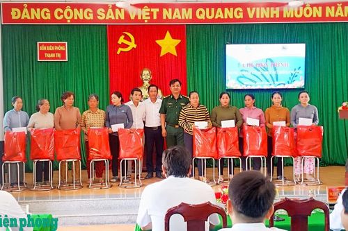Ấm áp Chương trình 'Nghĩa tình biên giới' tại Đồn Biên phòng Thạnh Trị