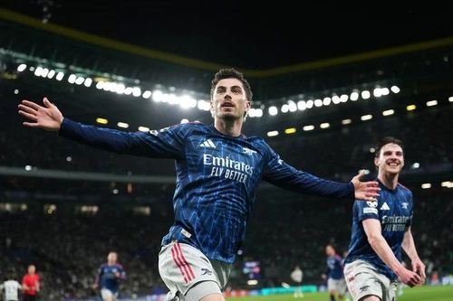 Arsenal thắng kịch tính Sporting Lisbon ở Champions League
