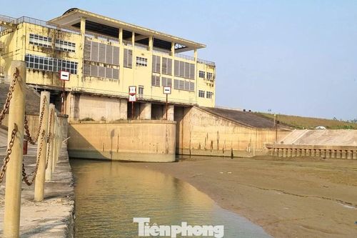 Nghệ An: Hàng loạt trạm bơm thủy lợi 'khát nước'