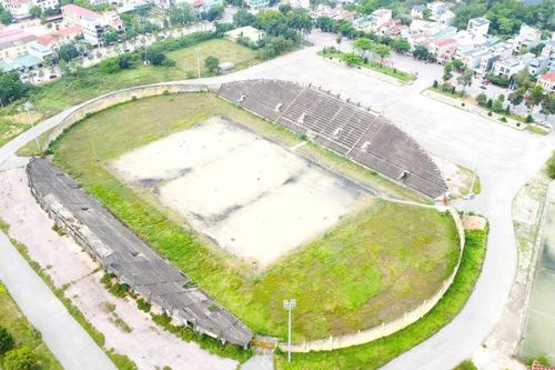Cảnh hoang tàn tại trung tâm văn hóa - thể thao rộng 15 ha ở trung tâm tỉnh Phú Thọ
