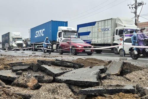 Hà Nội yêu cầu đình chỉ công trình gây bụi, mất an toàn